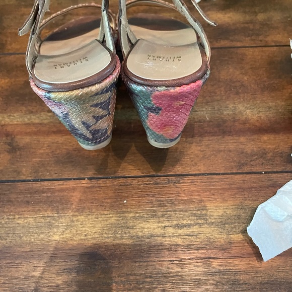 STUART WEITZMAN Platform Sandals. Floral leather. Size 8 - Picture 3 of 4